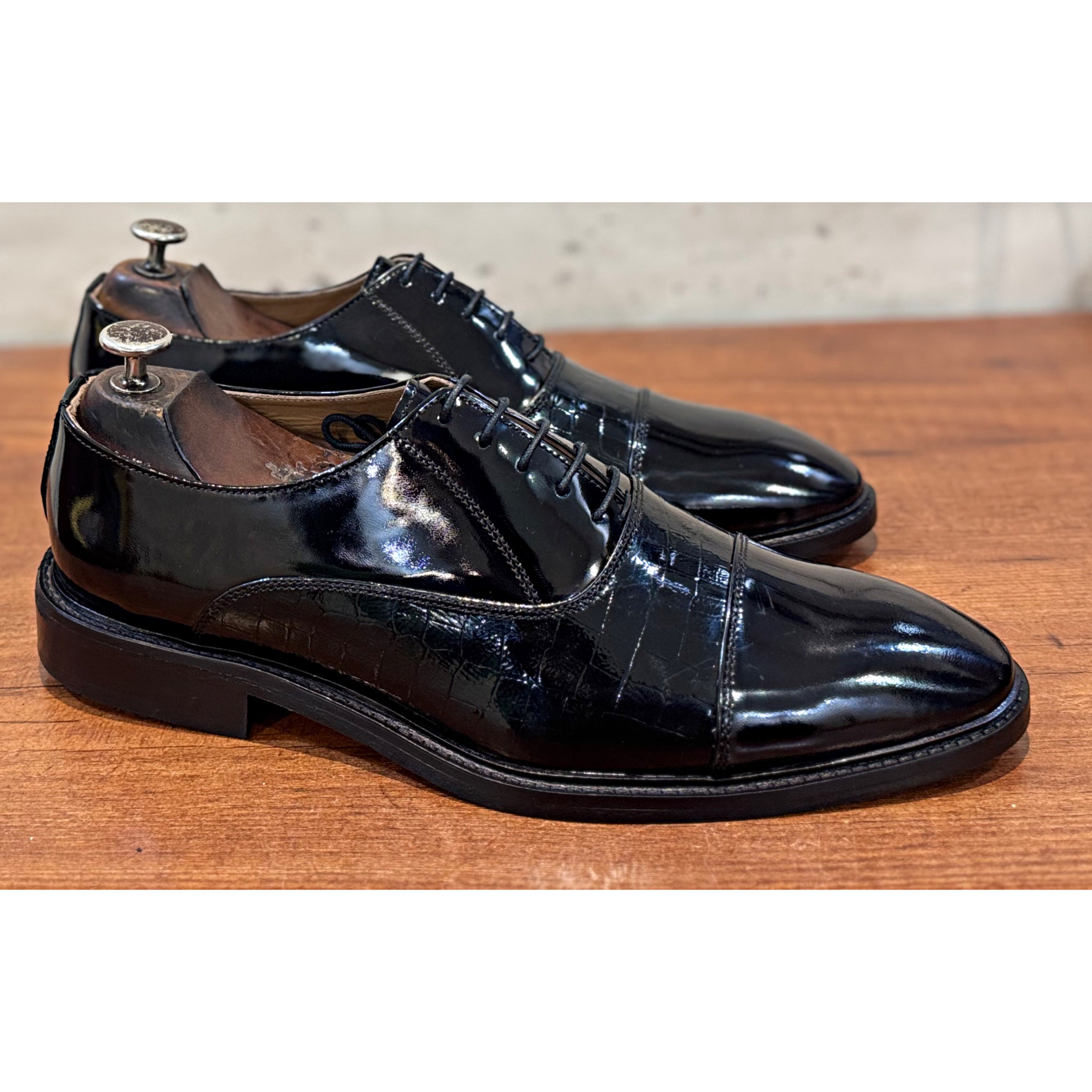 Patent Oxford Croco Laceups