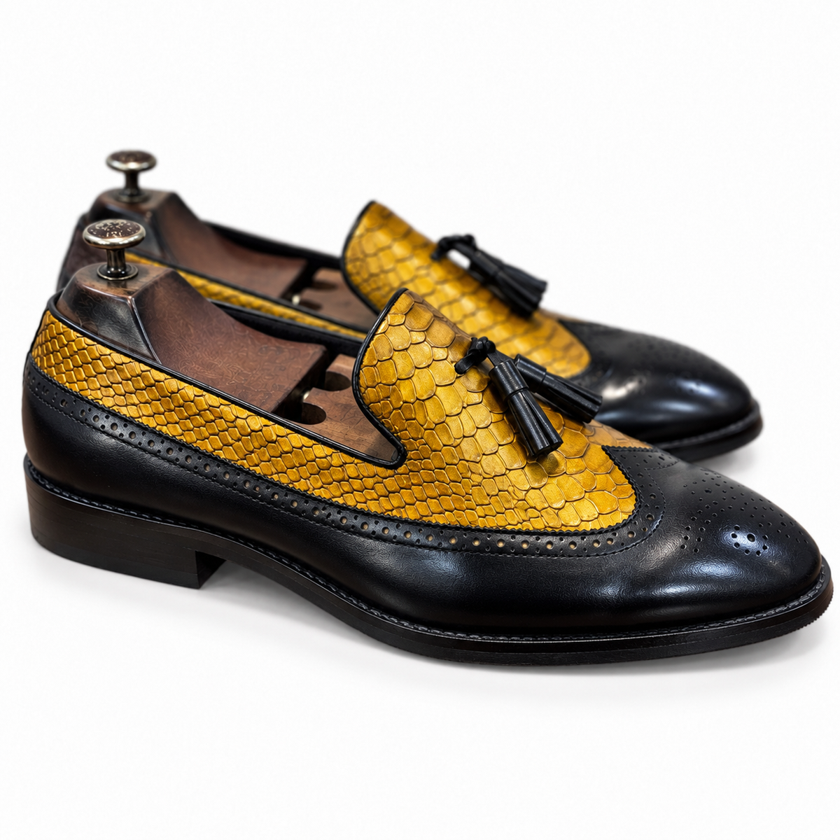 Noir Goldscale Tassel Loafers