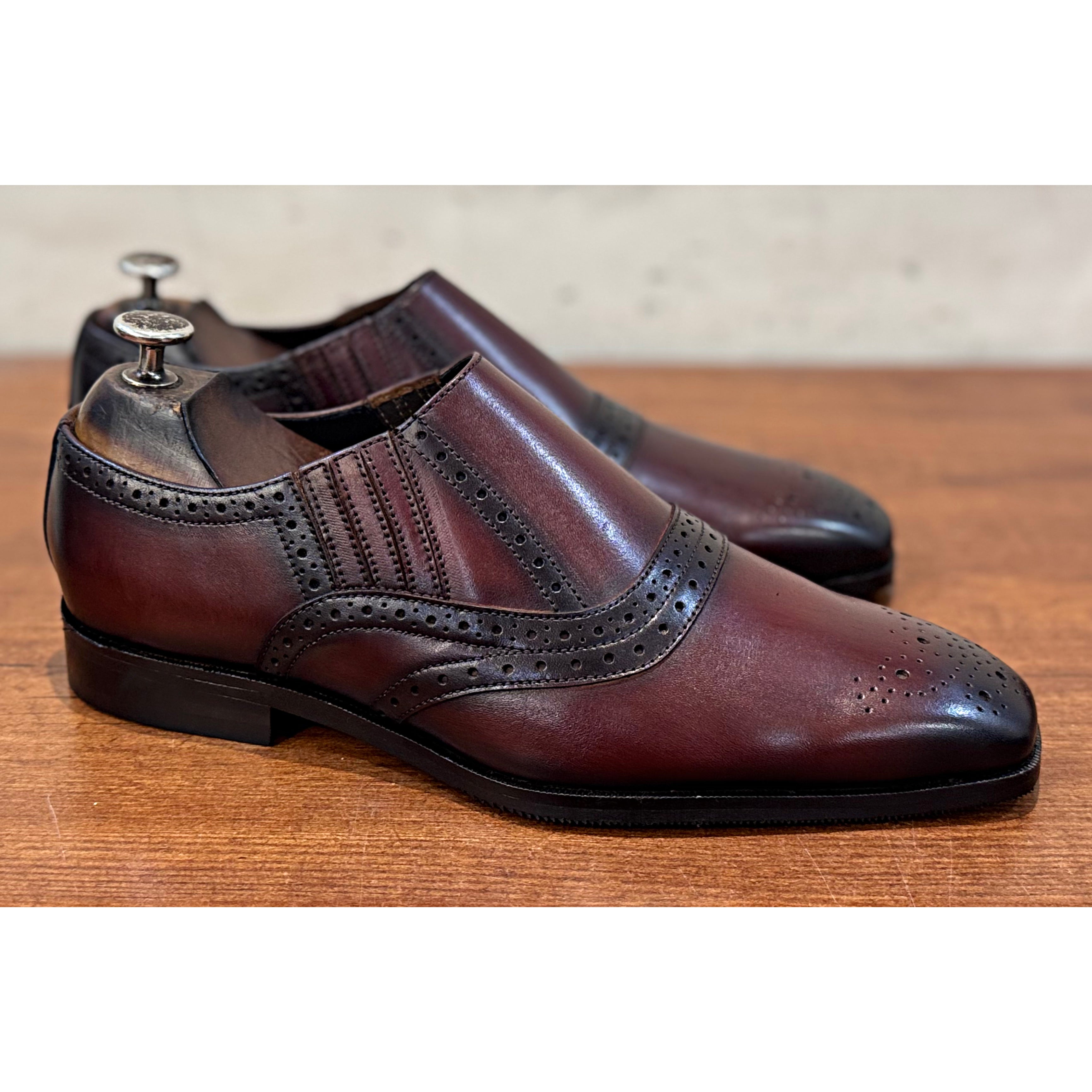 Bordo Slip-on Genuine Leather Loafers With Medallion Style