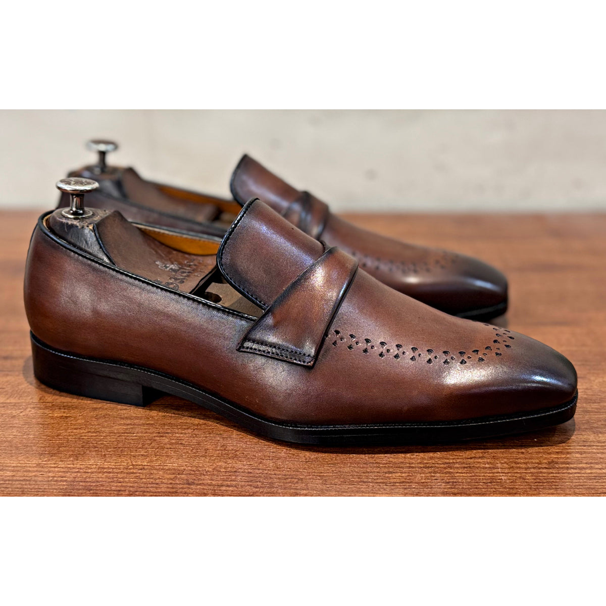 Myron | Burnished Cognac
