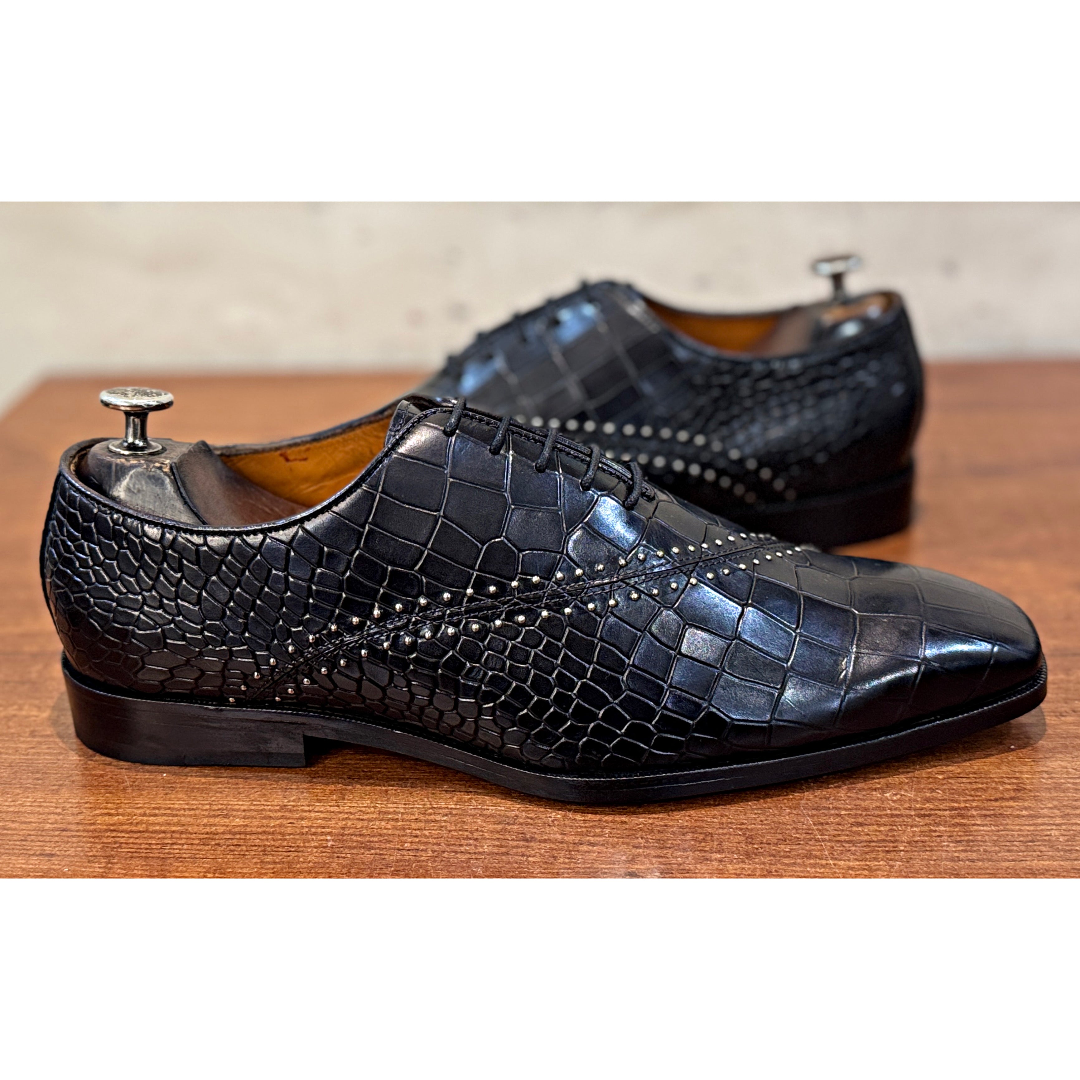 Black Croc-Embossed Leather Oxford Shoes – Luxury Studded Formal Dress Shoes