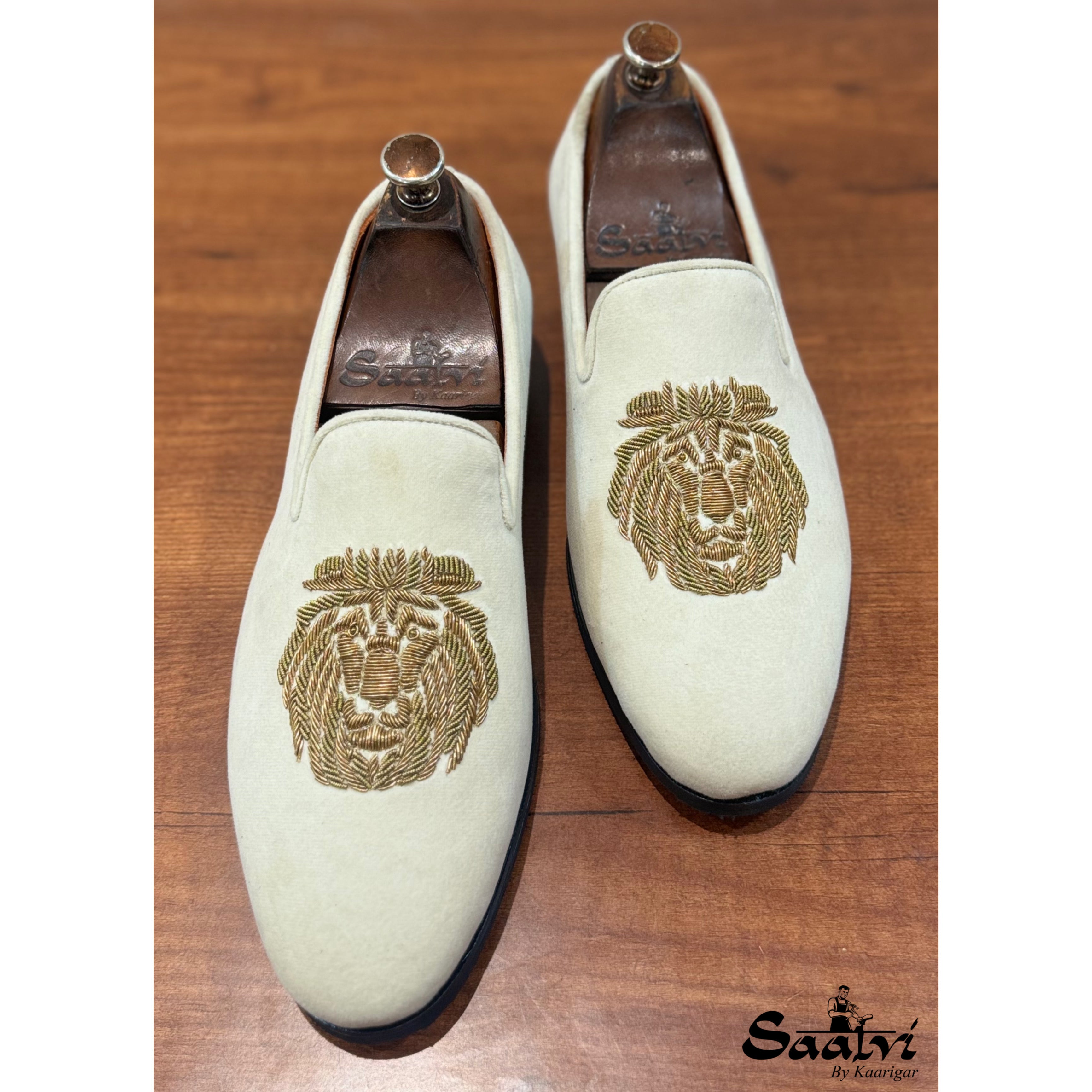 Cream Velvet Lion Zardosi Slipons