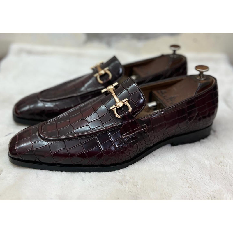 Wine Crocodile Loafers With Buckle