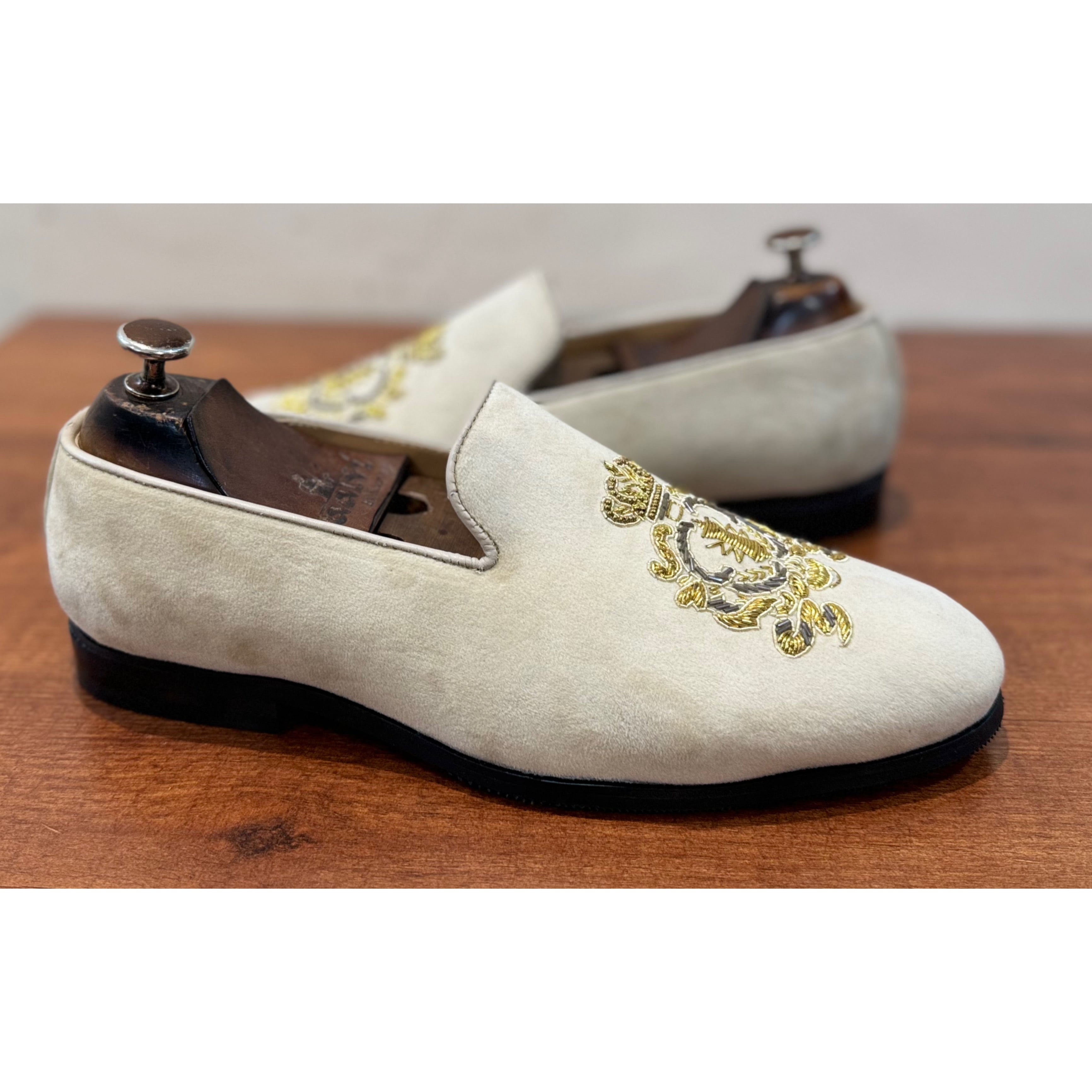 Cream Velvet Embroidery Slipon