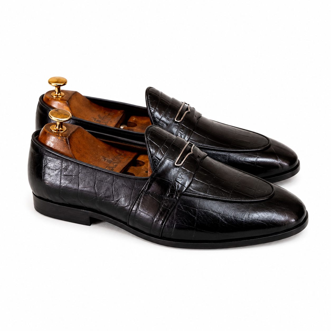 Croc Embossed Penny Loafers – Black