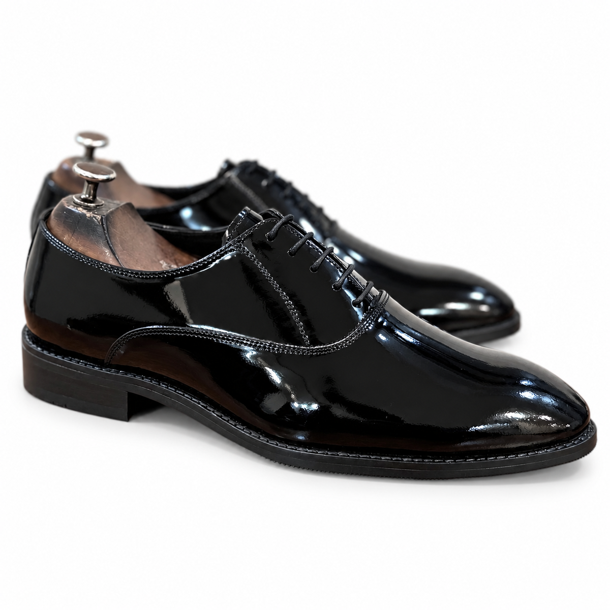Noir Monarch Patent Oxford