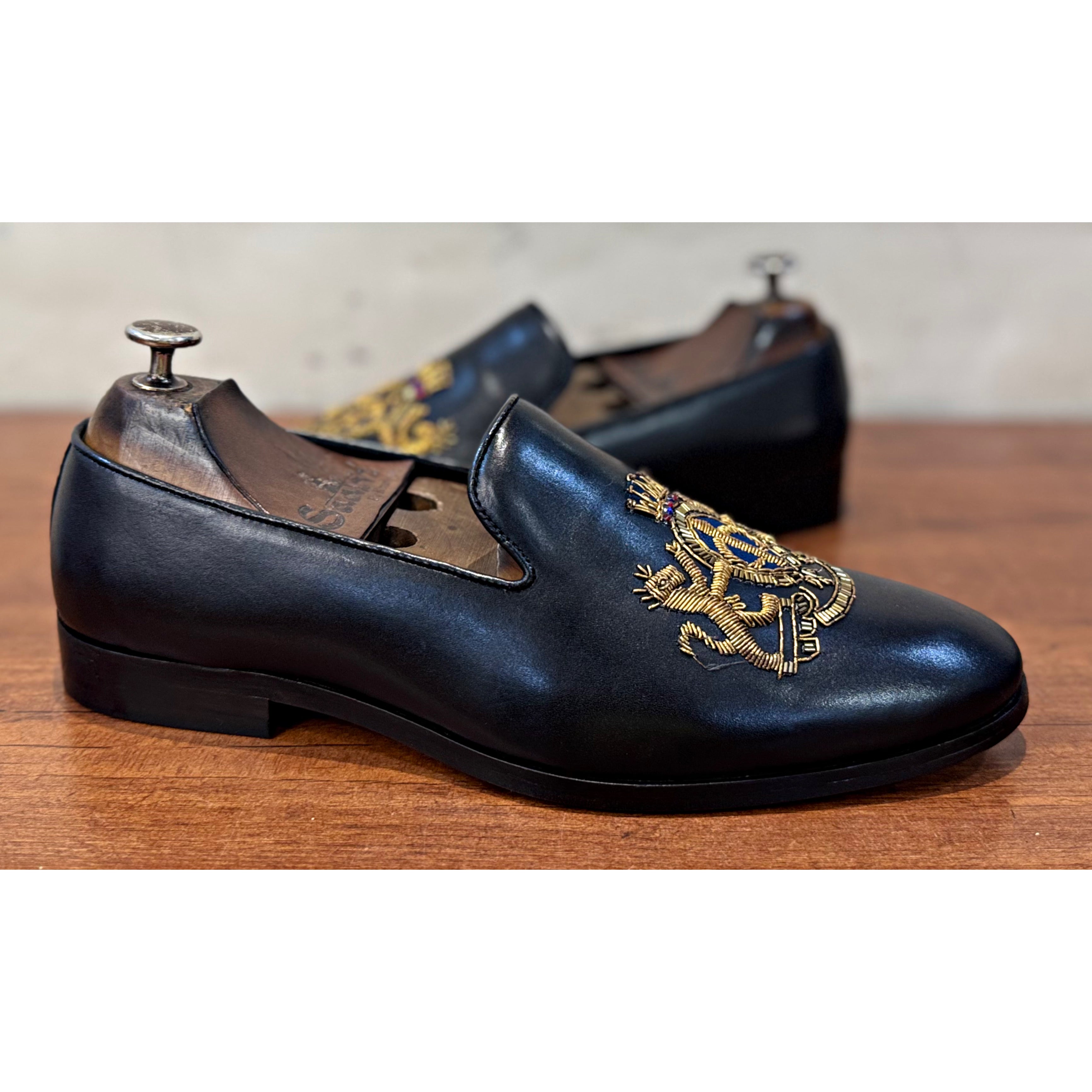 Royal Hand Zardosi Embroidery Slipons