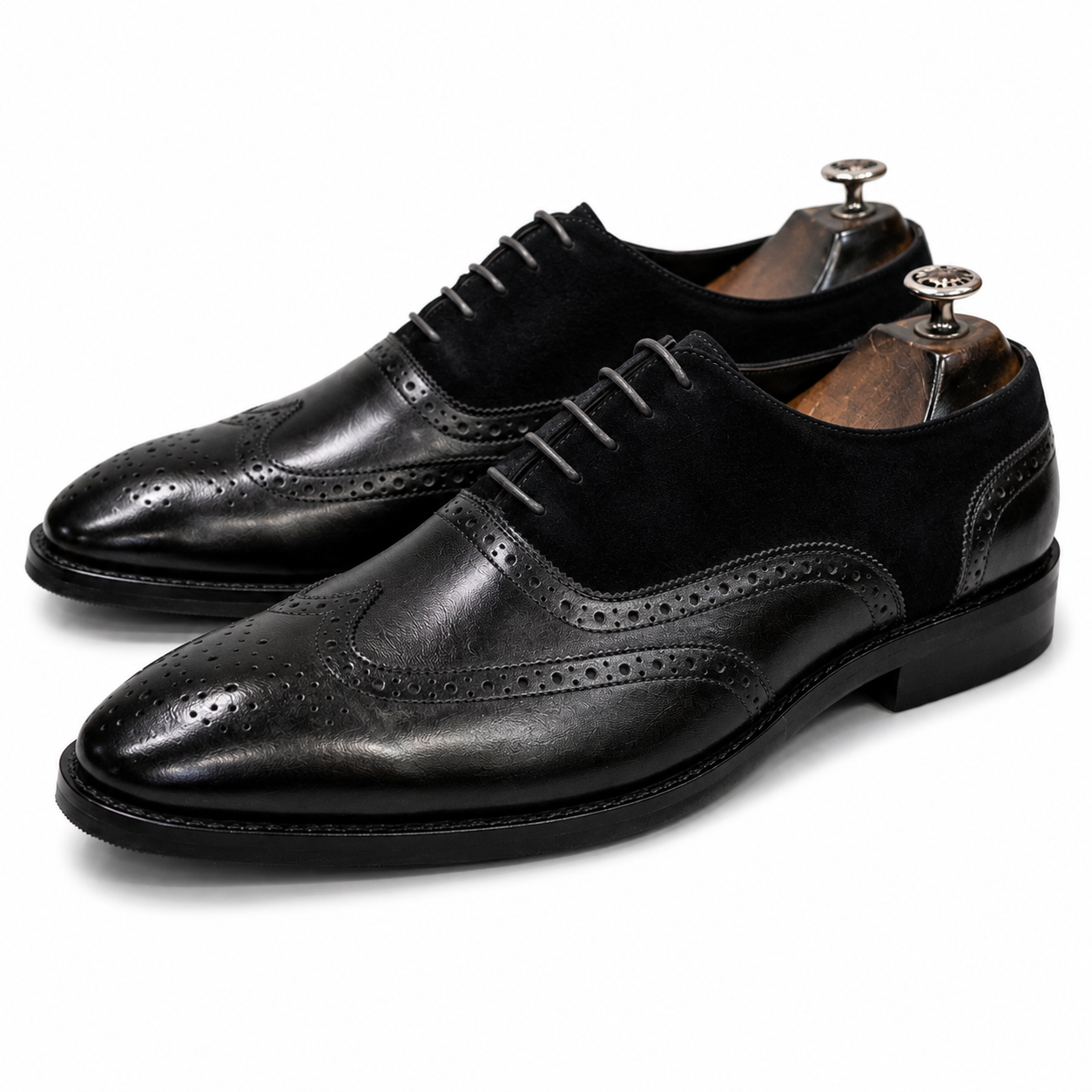 Midnight Contrast Wingtip Oxford Brogues – Black