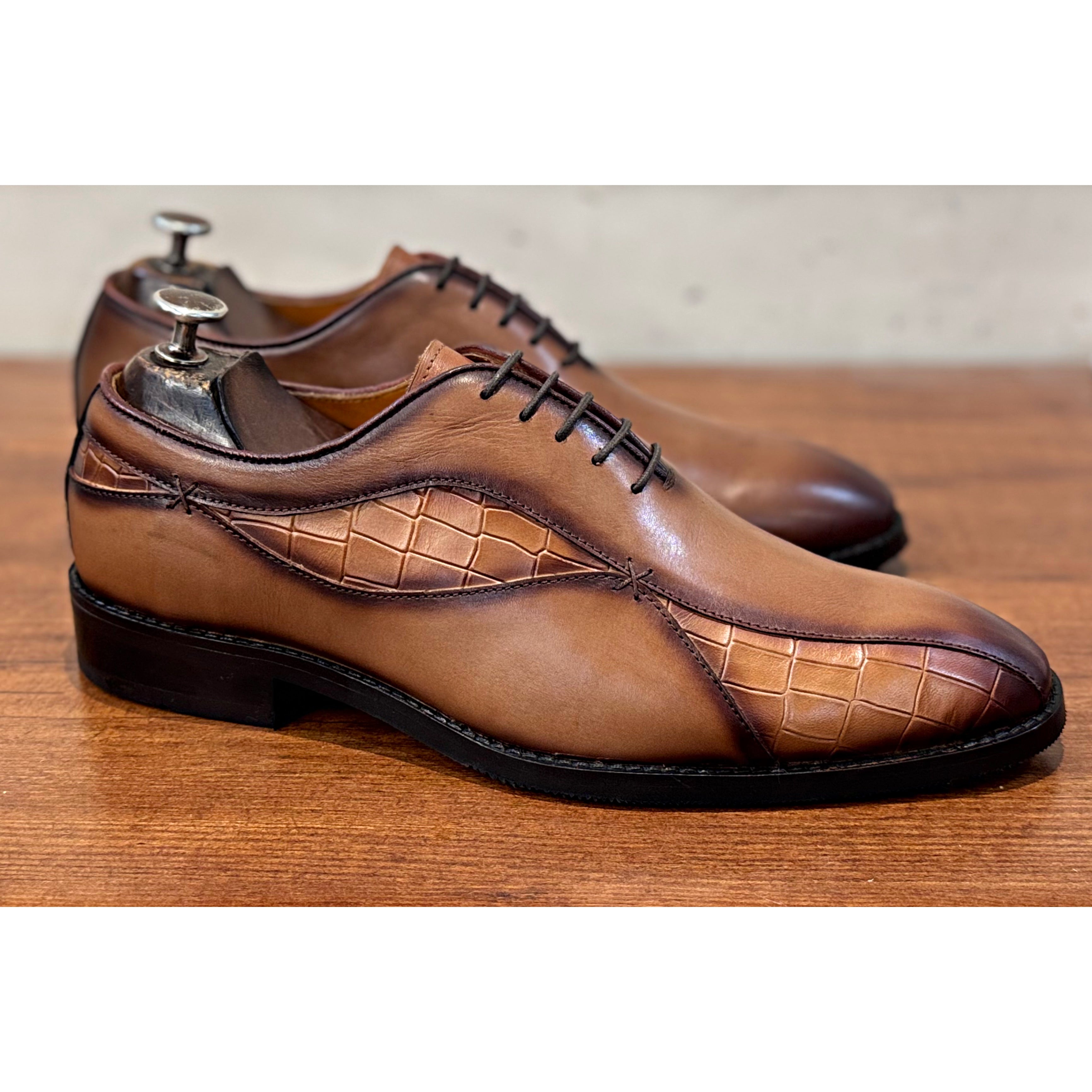 Tan Croco Oxfords - D