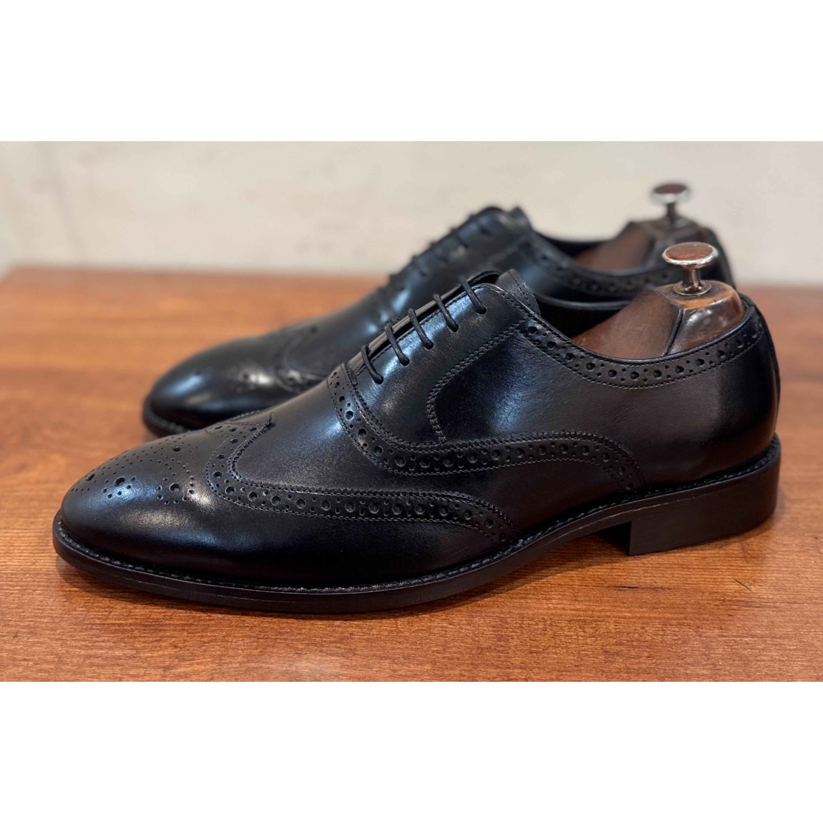 Black Brogues Oxfords Classic