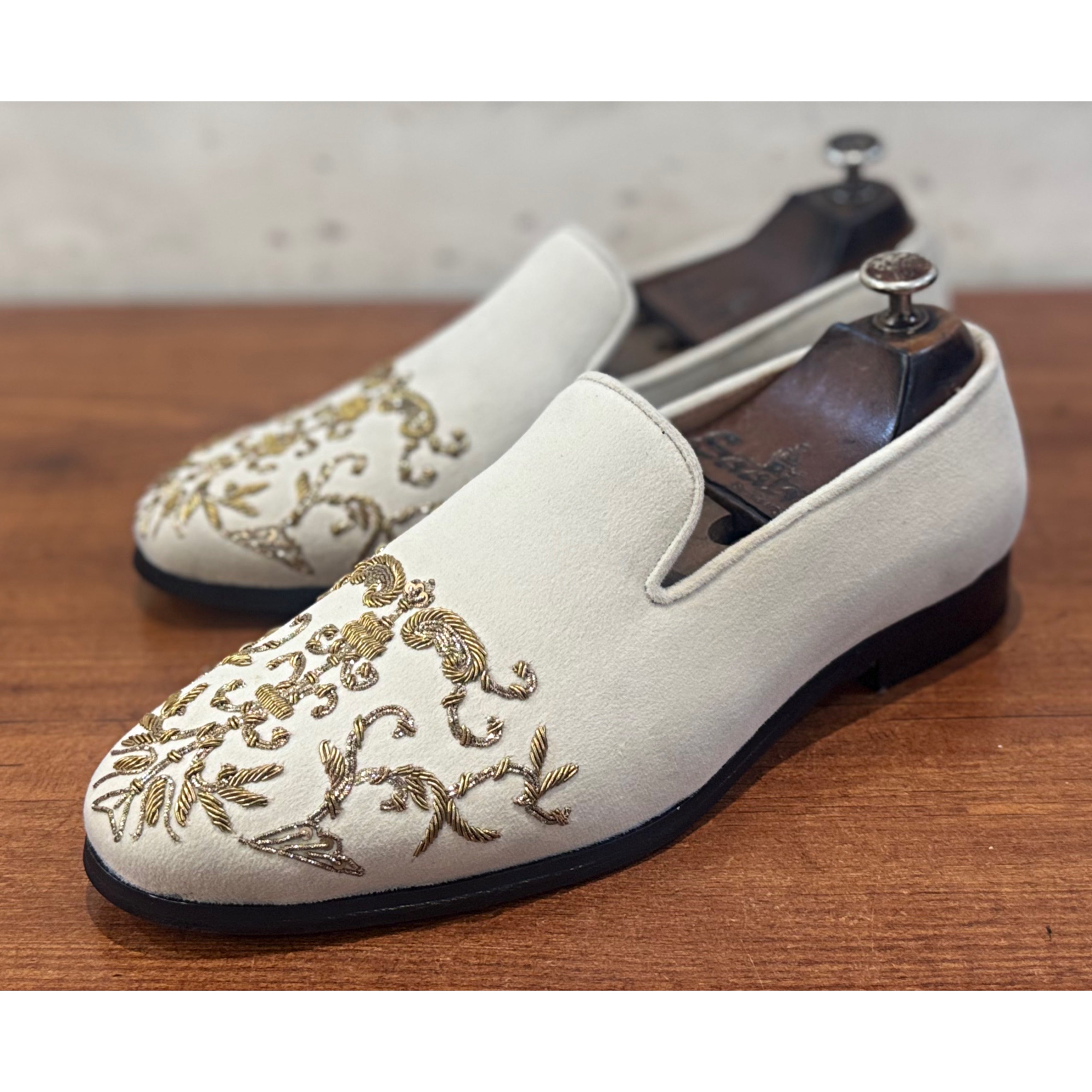 The Golden Flora Off White