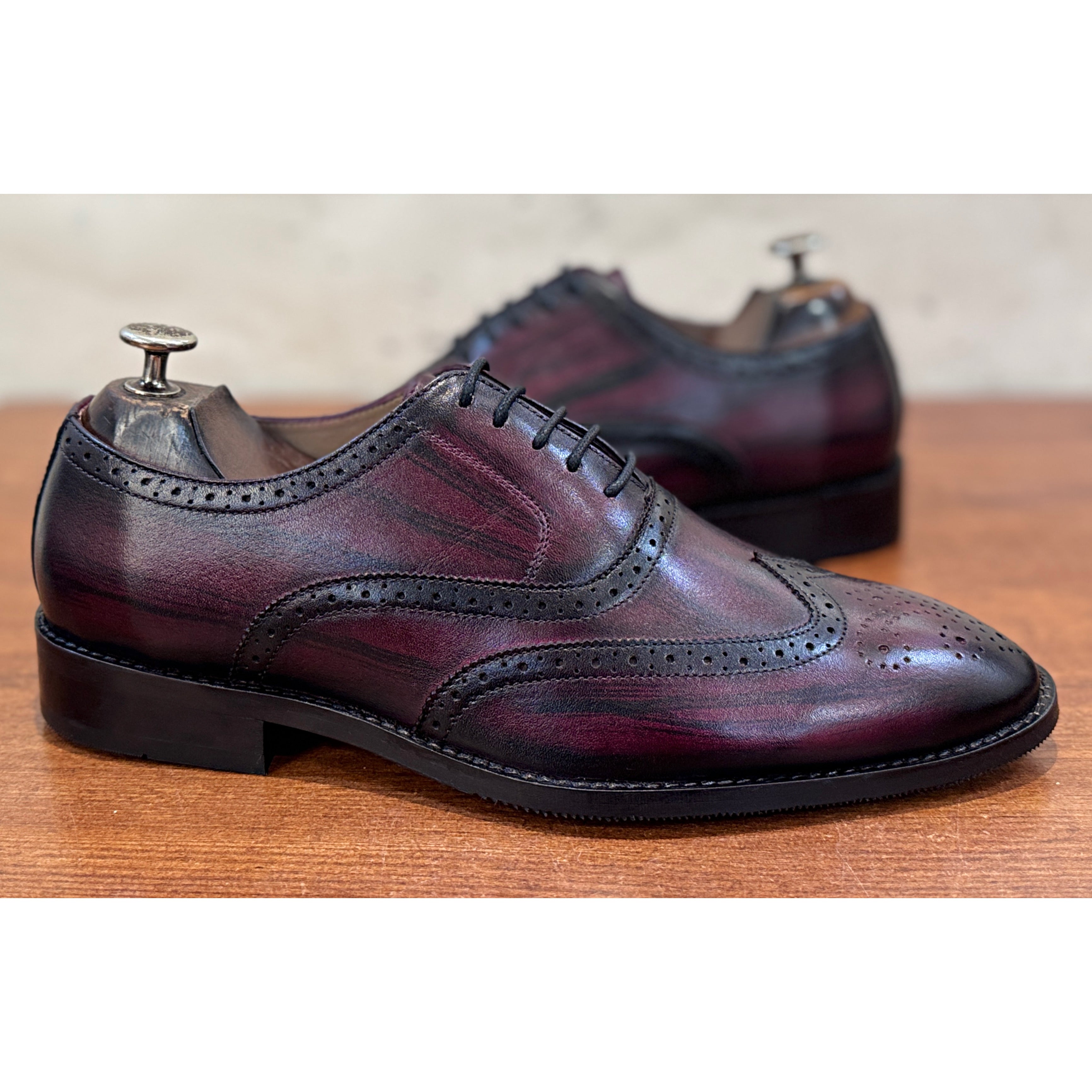 Bordeaux Patina Wingtip Oxford Shoes – Hand-Painted Burgundy Leather Dress Shoes for Men