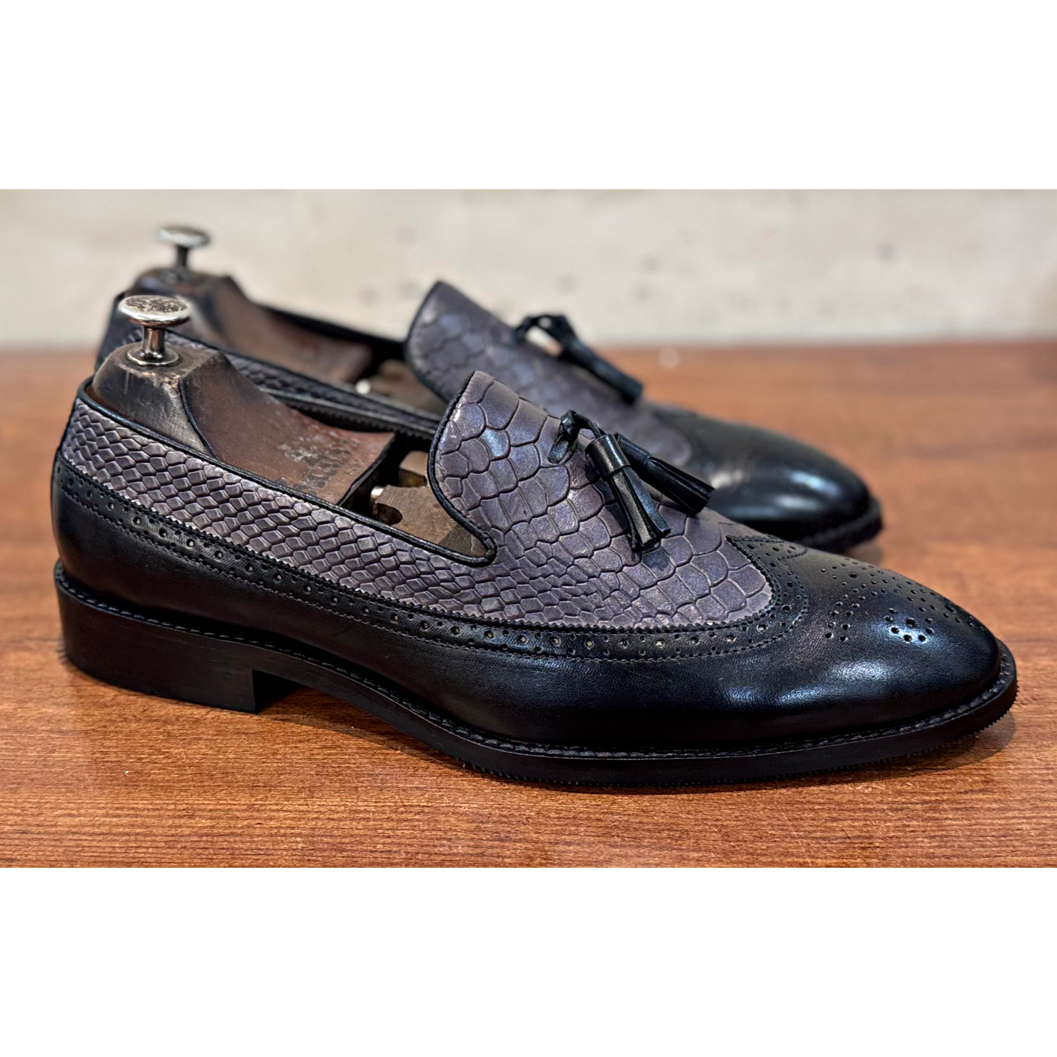 Twin Texture Wingcap Loafers Grey