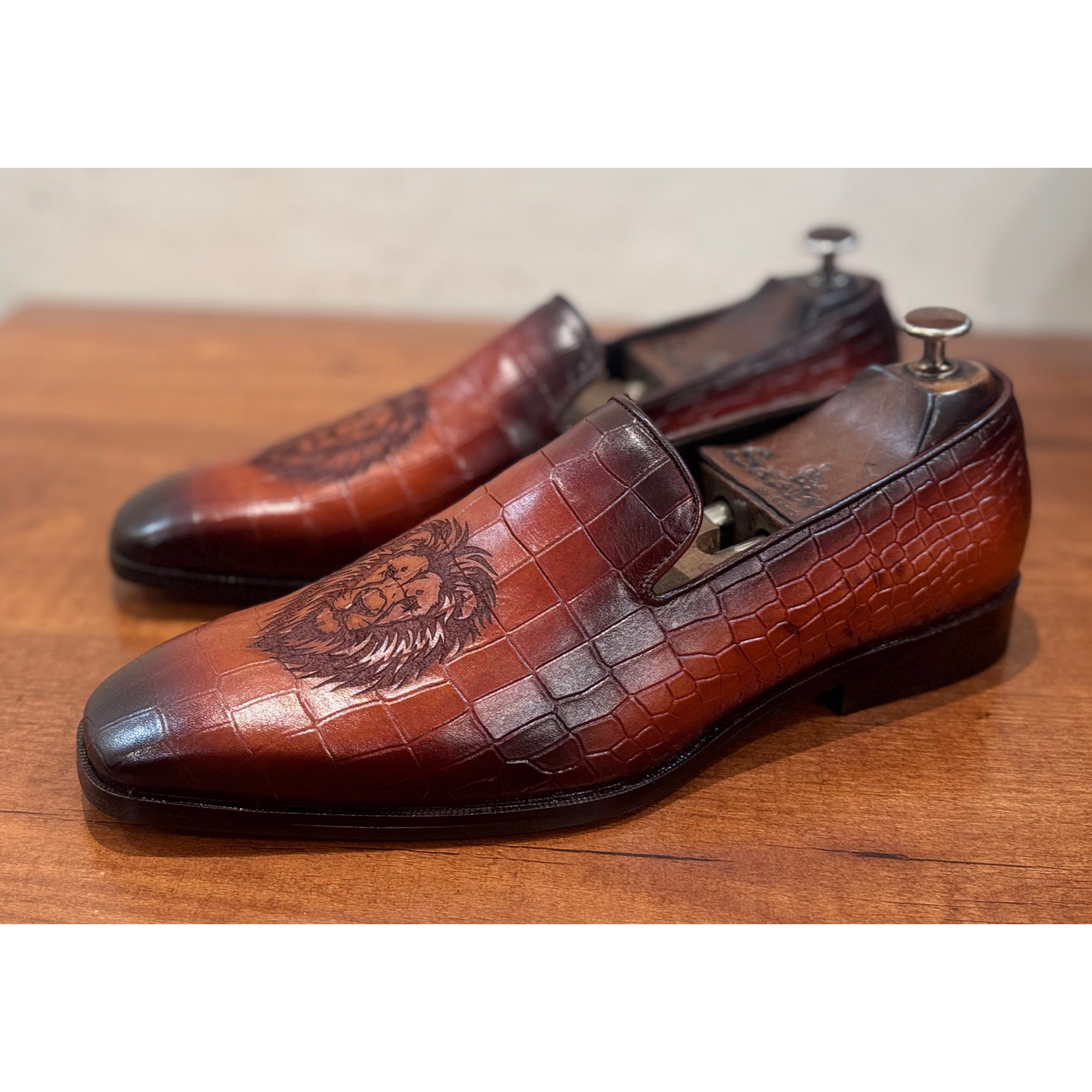 Lion Hand Patina Loafers