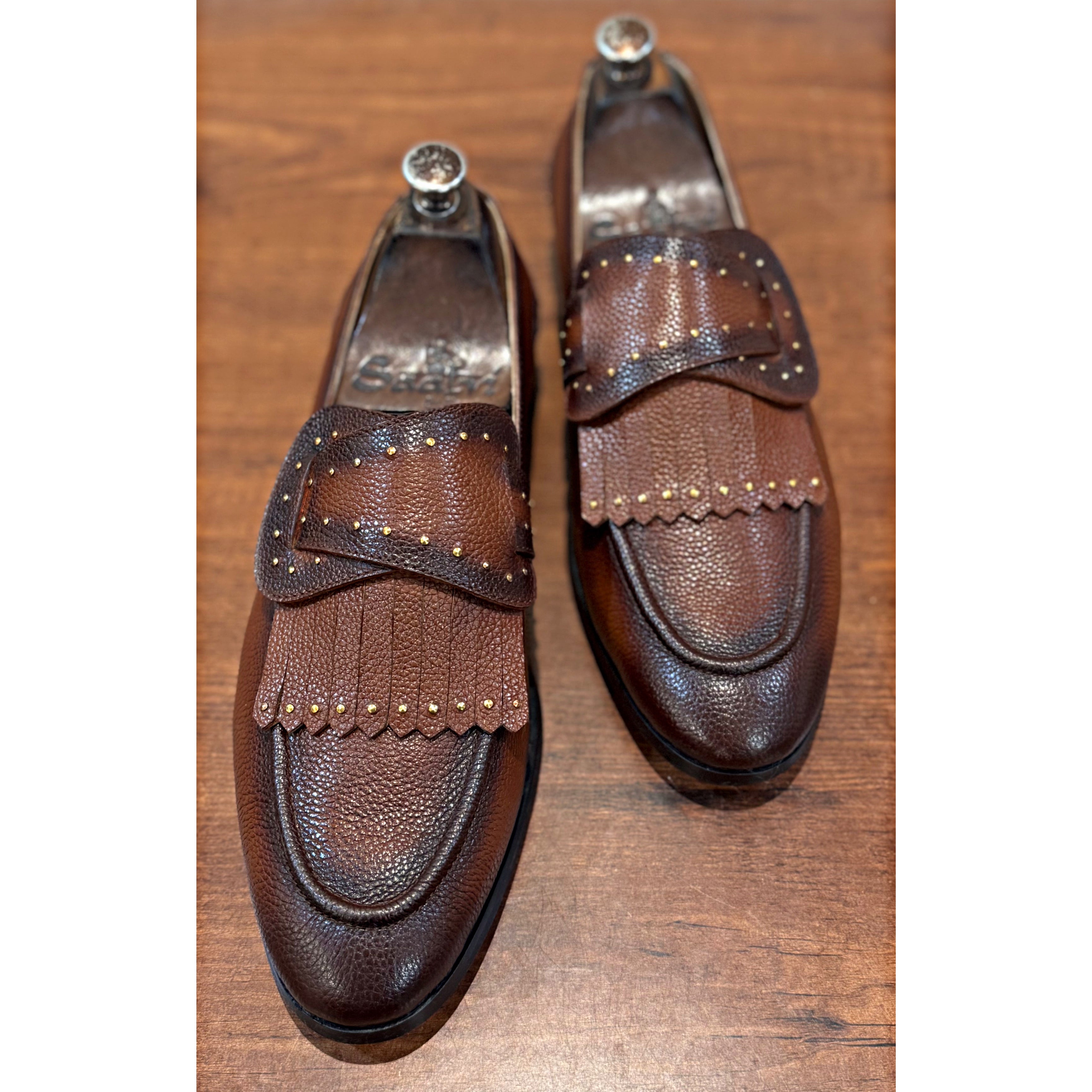 Butterfly Loafers With Fringe & Bajri