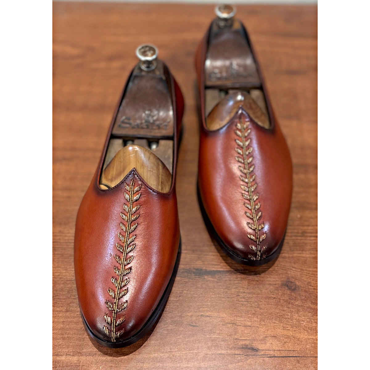 Tan Leather Leaves Jalsa
