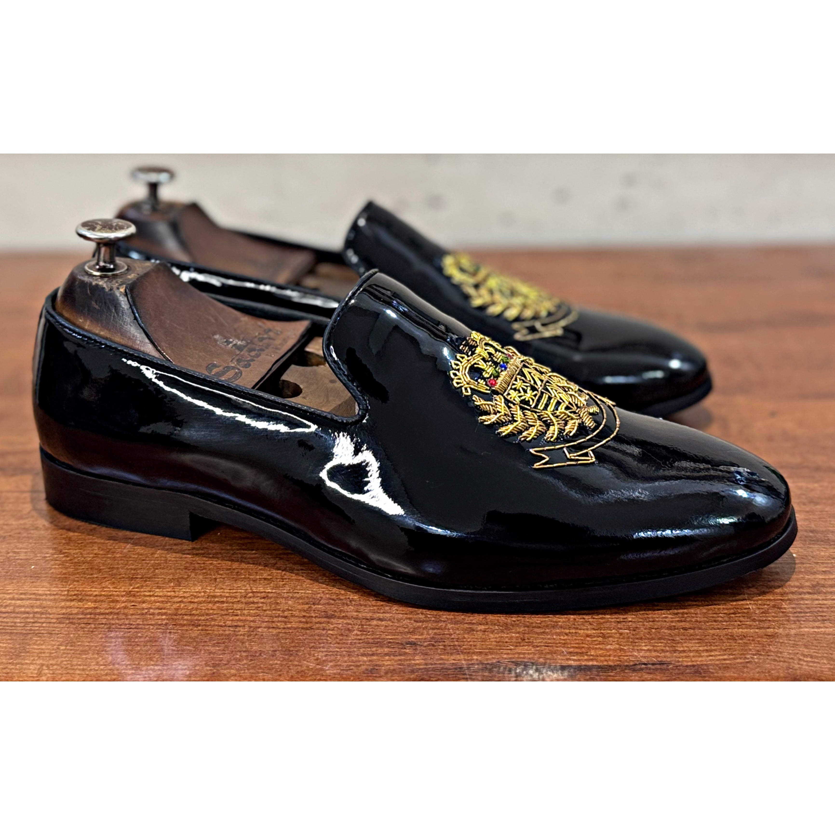 Royal Emblem Patent Black