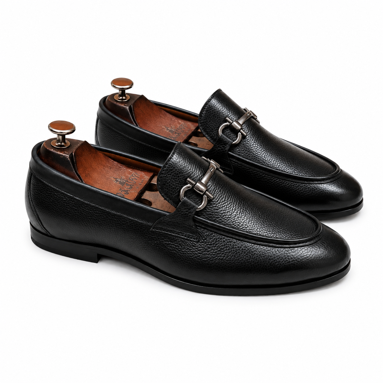 Pebble Grain Horsebit Loafers – Black