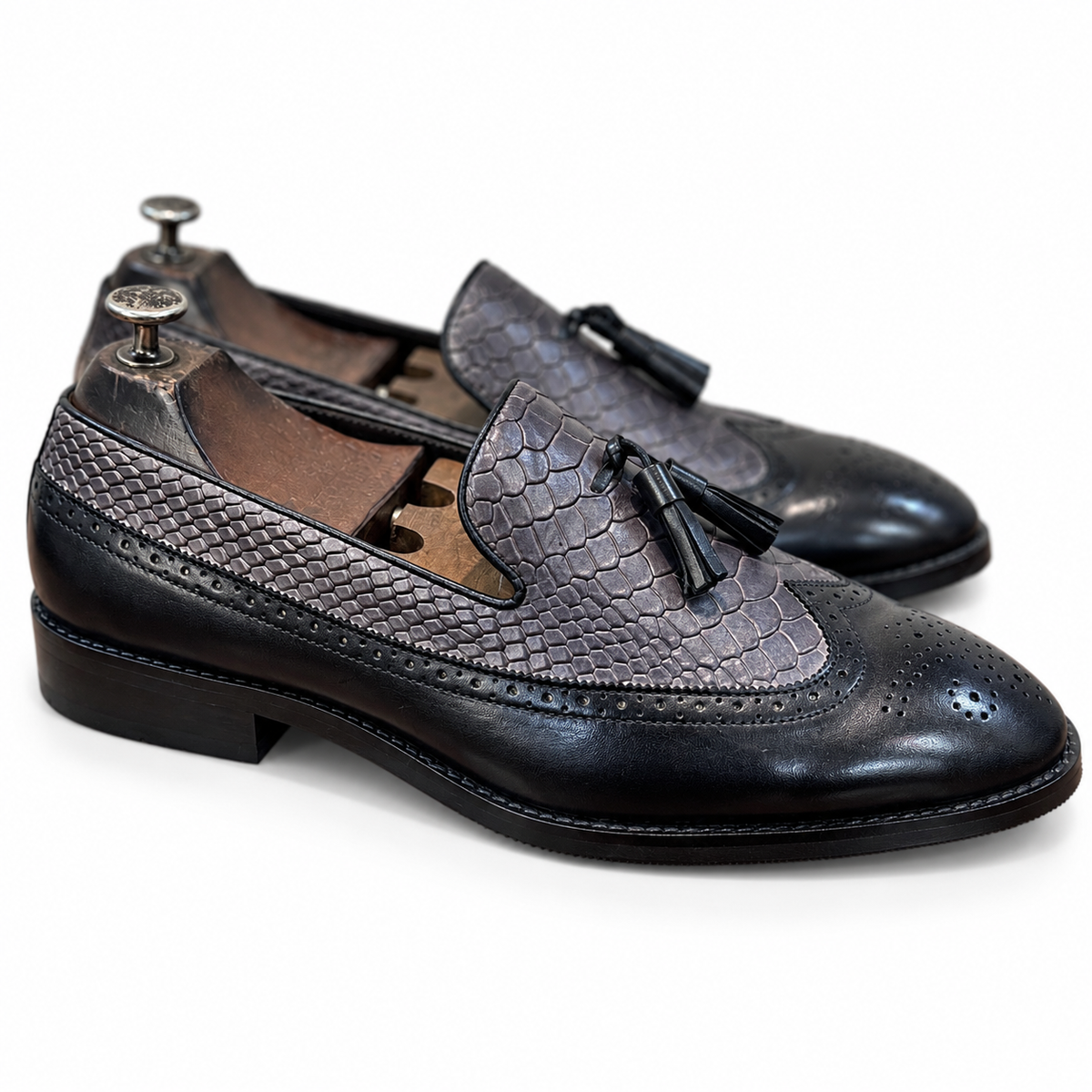 Noir Slate Wingtip Tassel Loafers