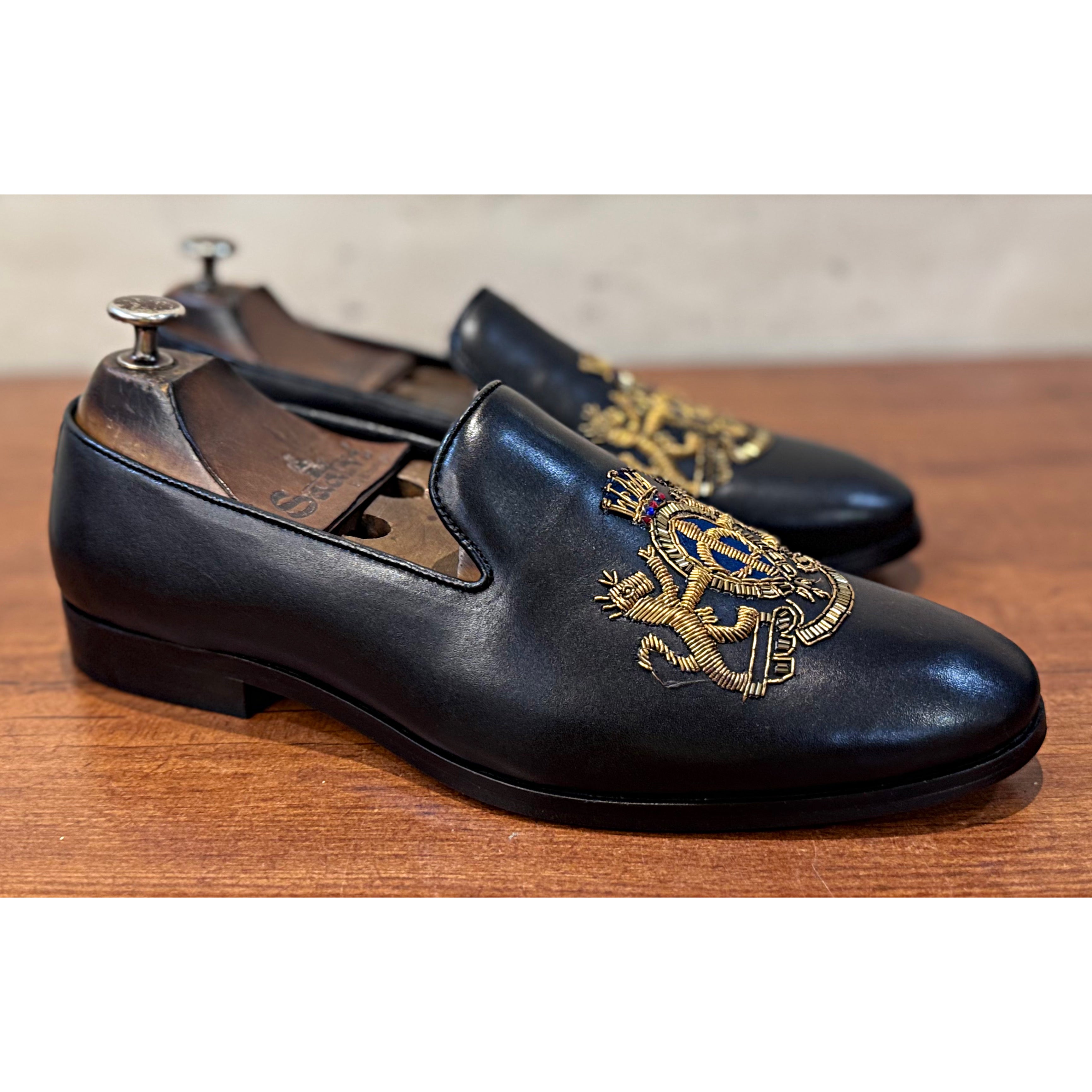 Royal Hand Zardosi Embroidery Slipons
