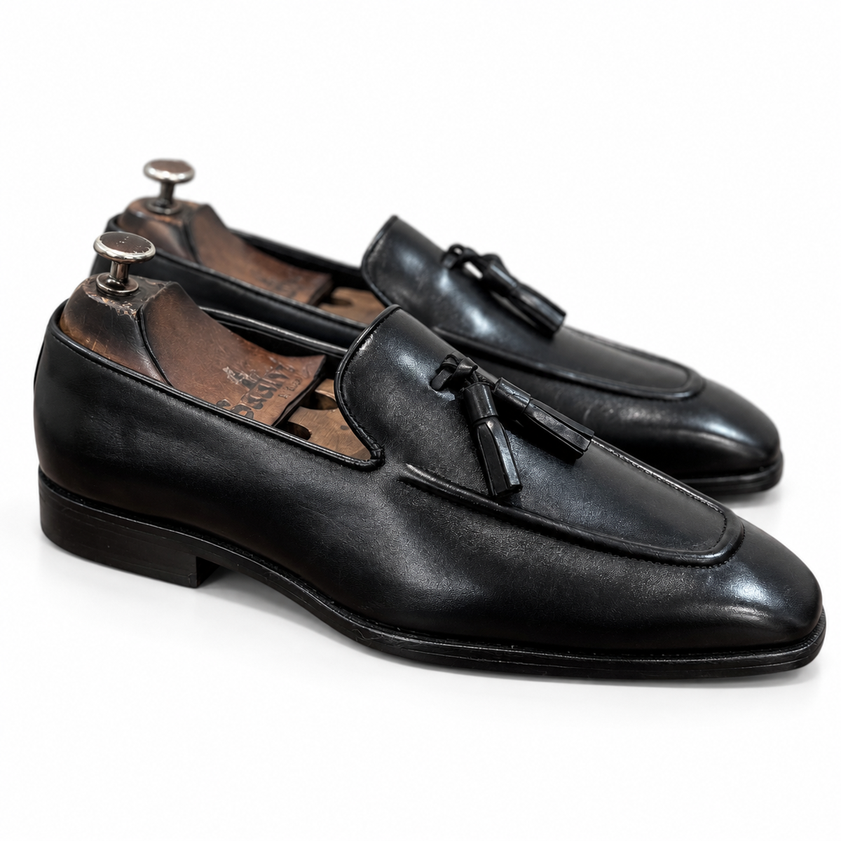 Noir Regent Tassel Loafers