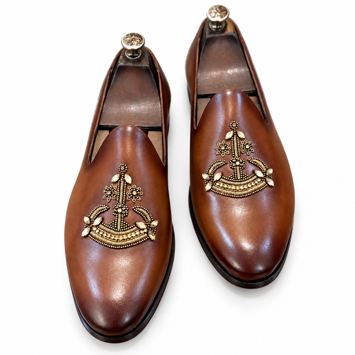 Anchor Hand Zardosi Jutti Tan