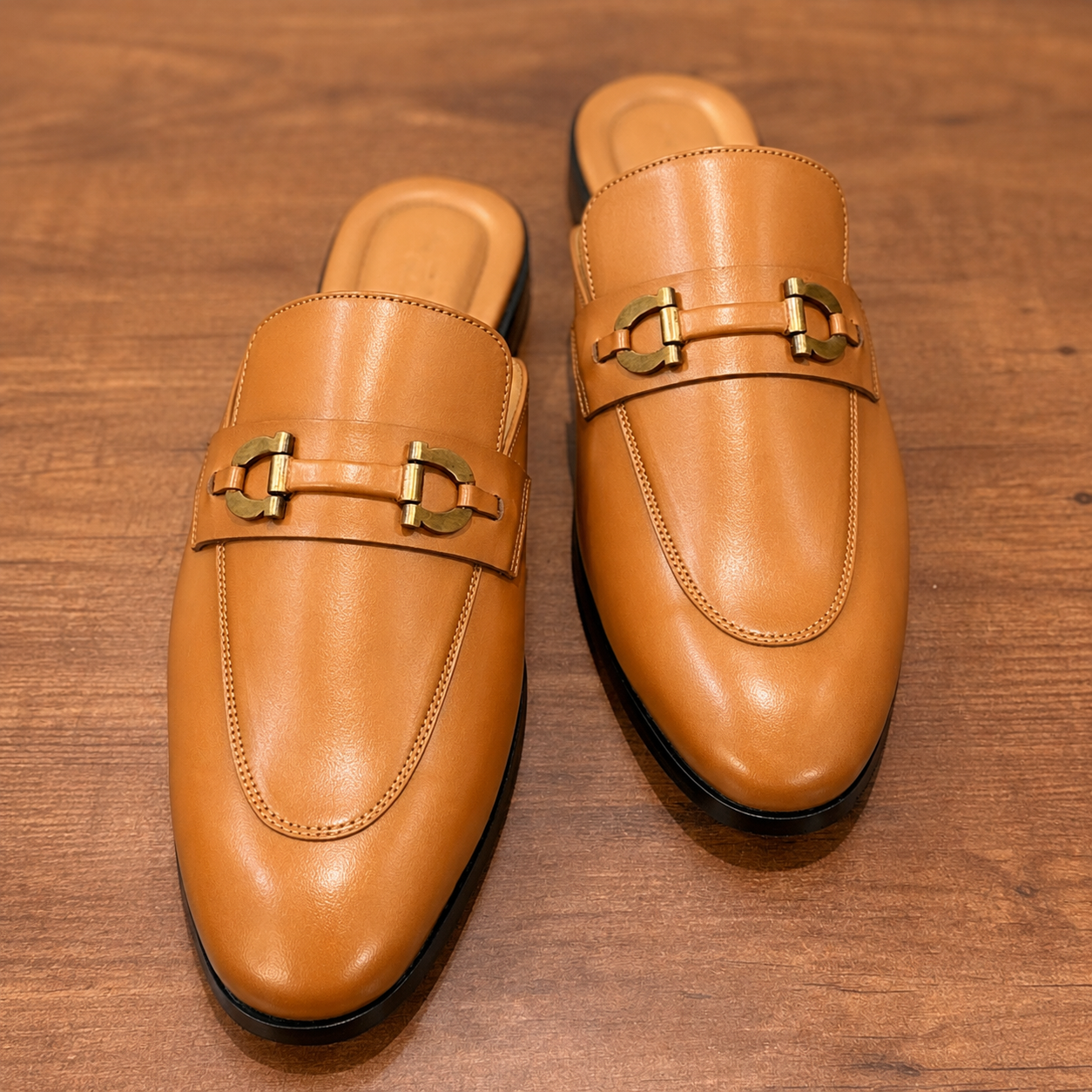 Monarch Camel Horsebit Mule