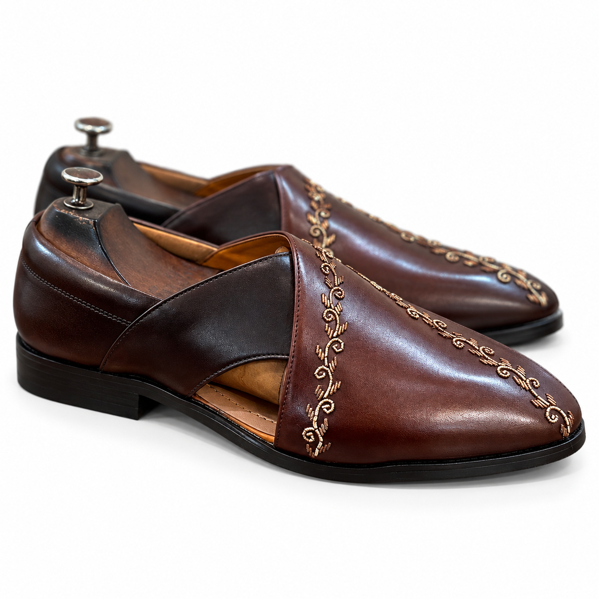 Riwaayat Brown Embroidered Peshawari Sandals