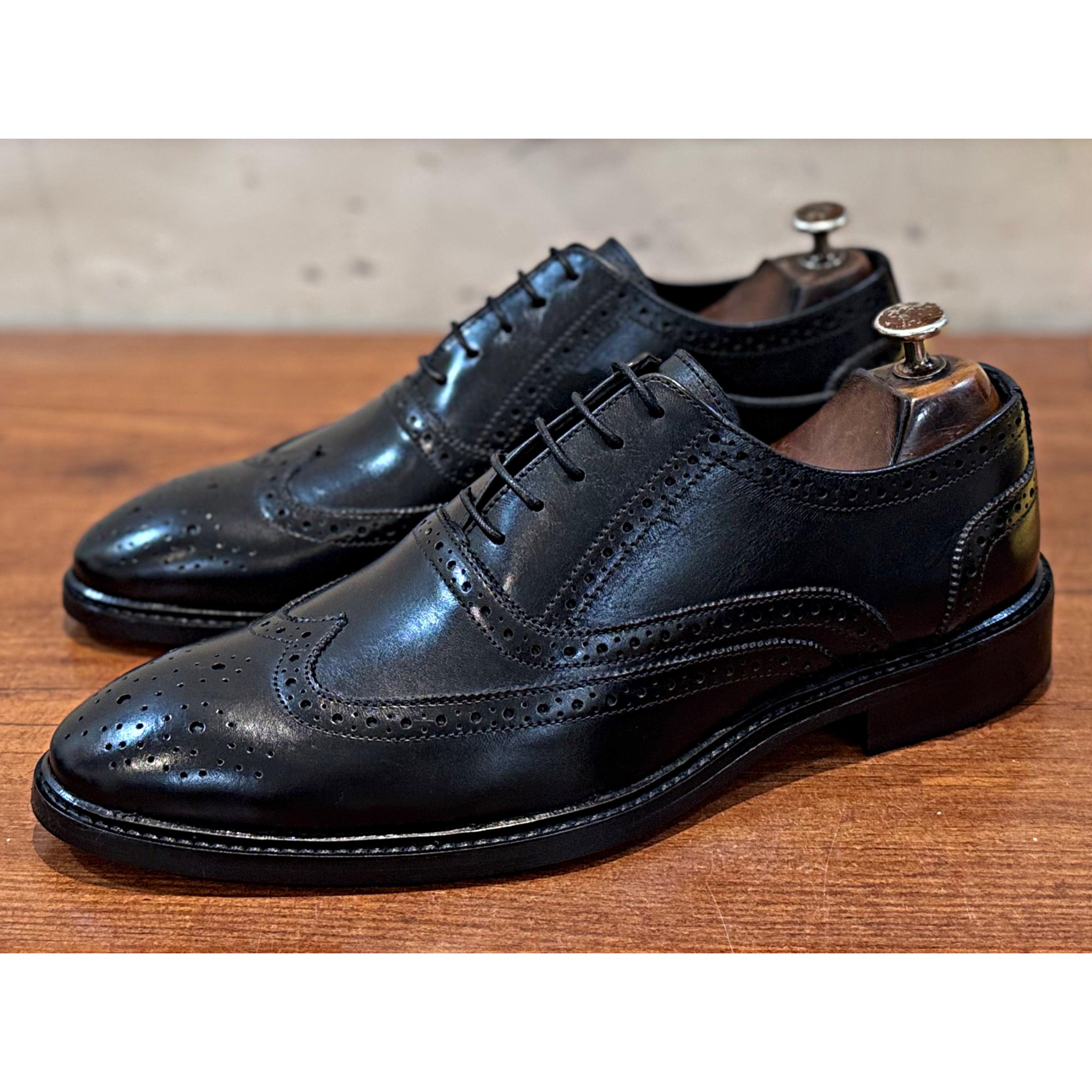 Saalvi Classic Hand Finished Wingtip Oxfords Black