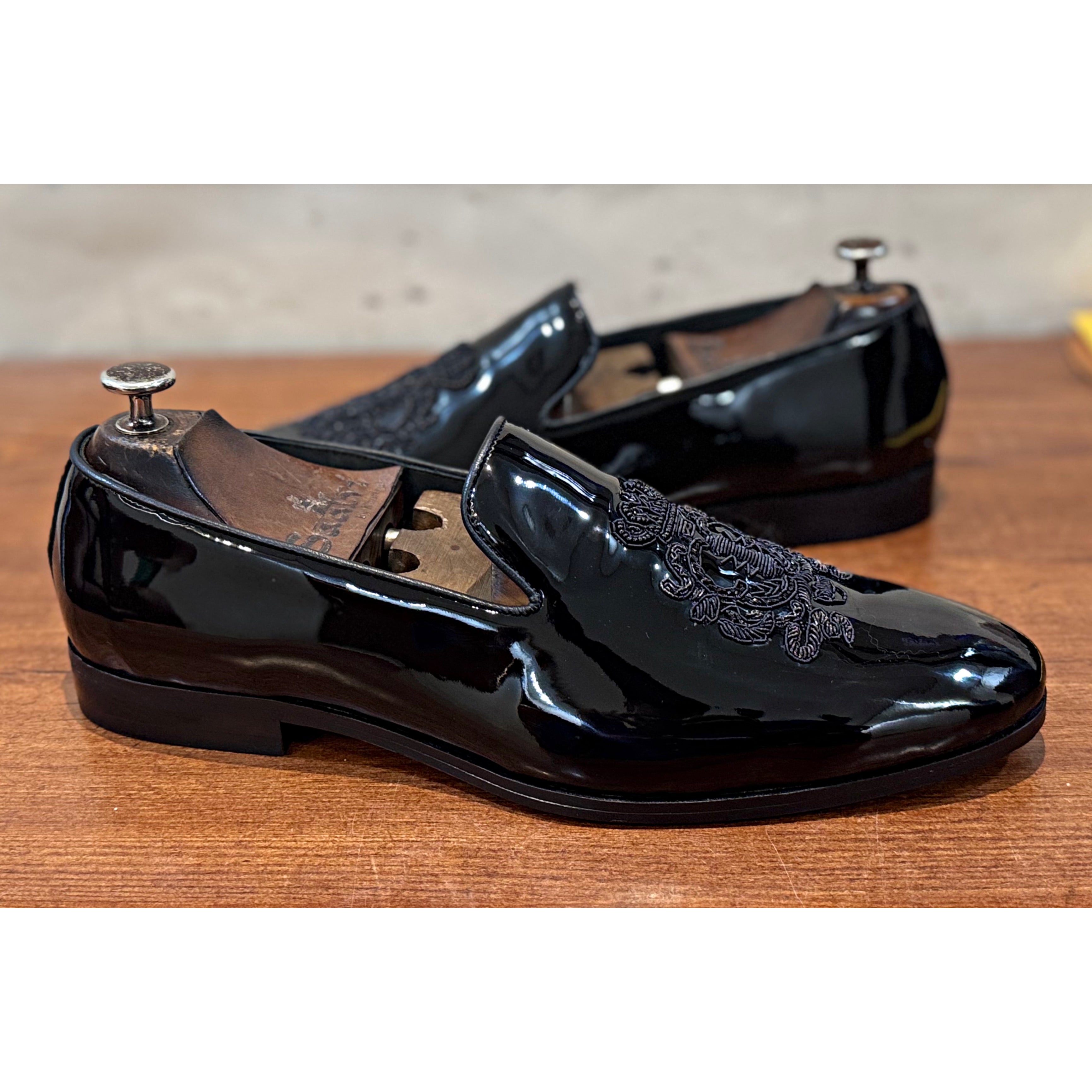 Royal Crown Embroidery Patent