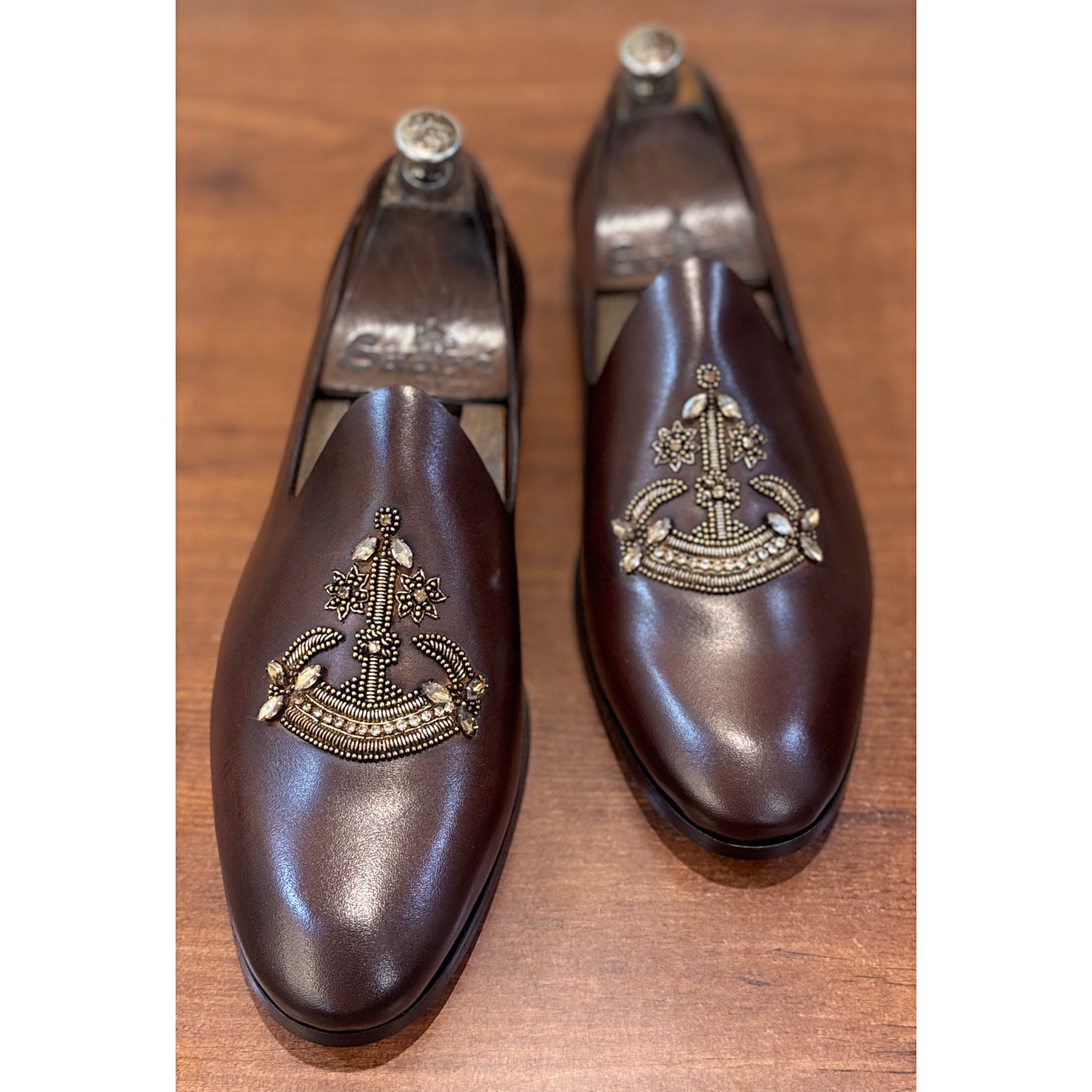 Anchor Hand Zardosi Jutti – Royal Brown