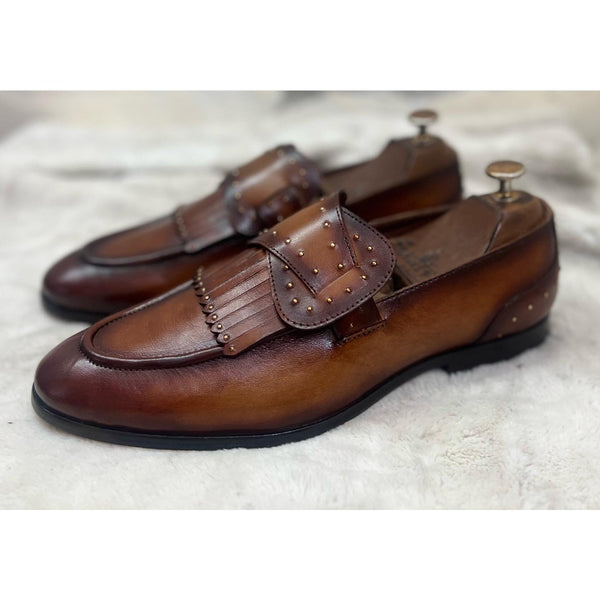Butterfly Loafers With Fringes & Bajri