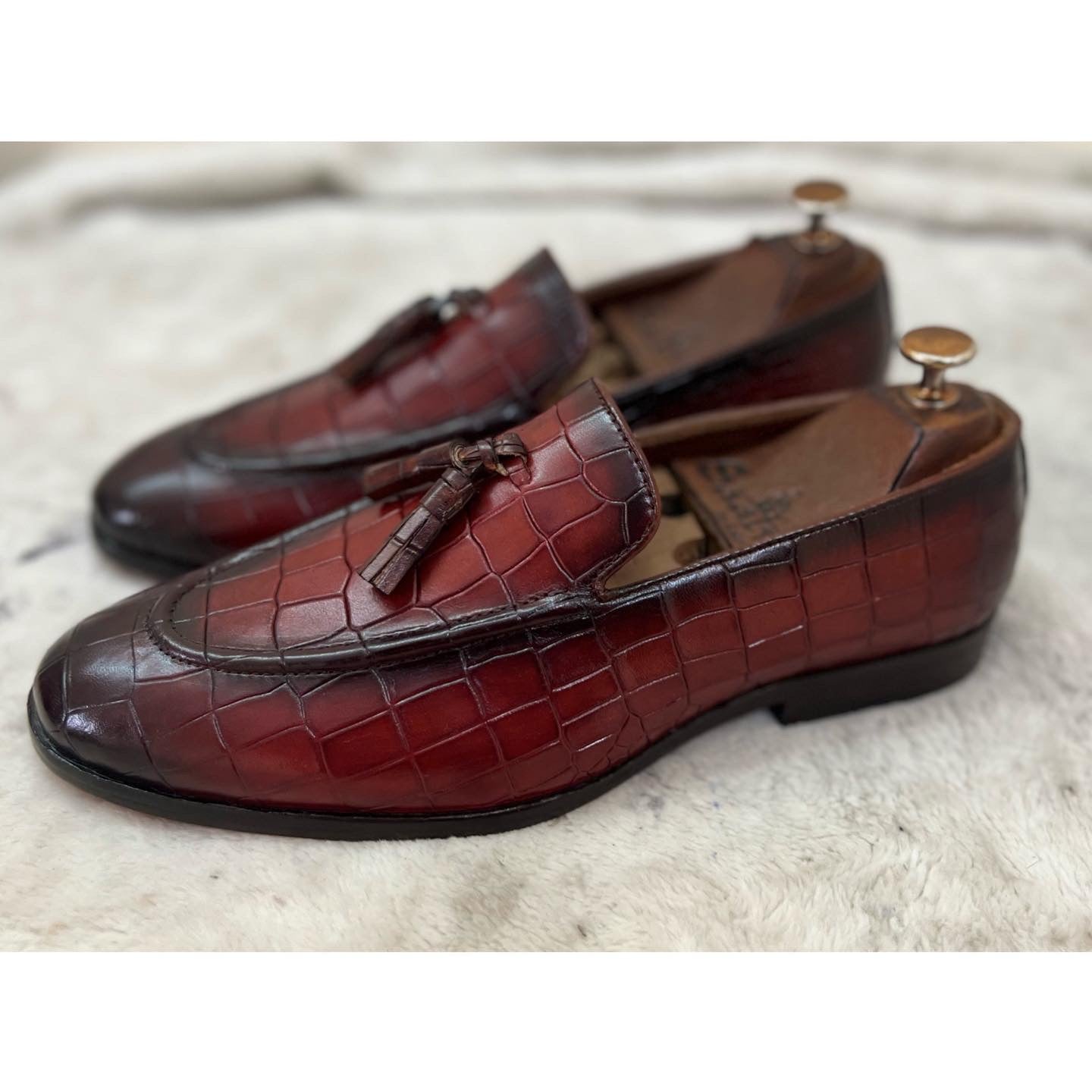 Bordo Croco Loafers With Tassels