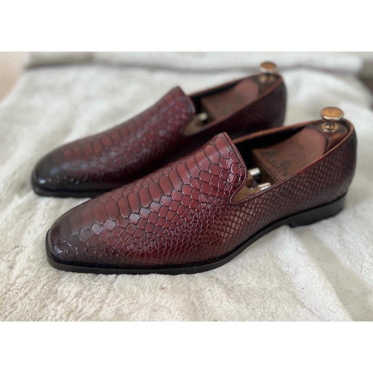 Pyhton Embossed Loafers Bordo