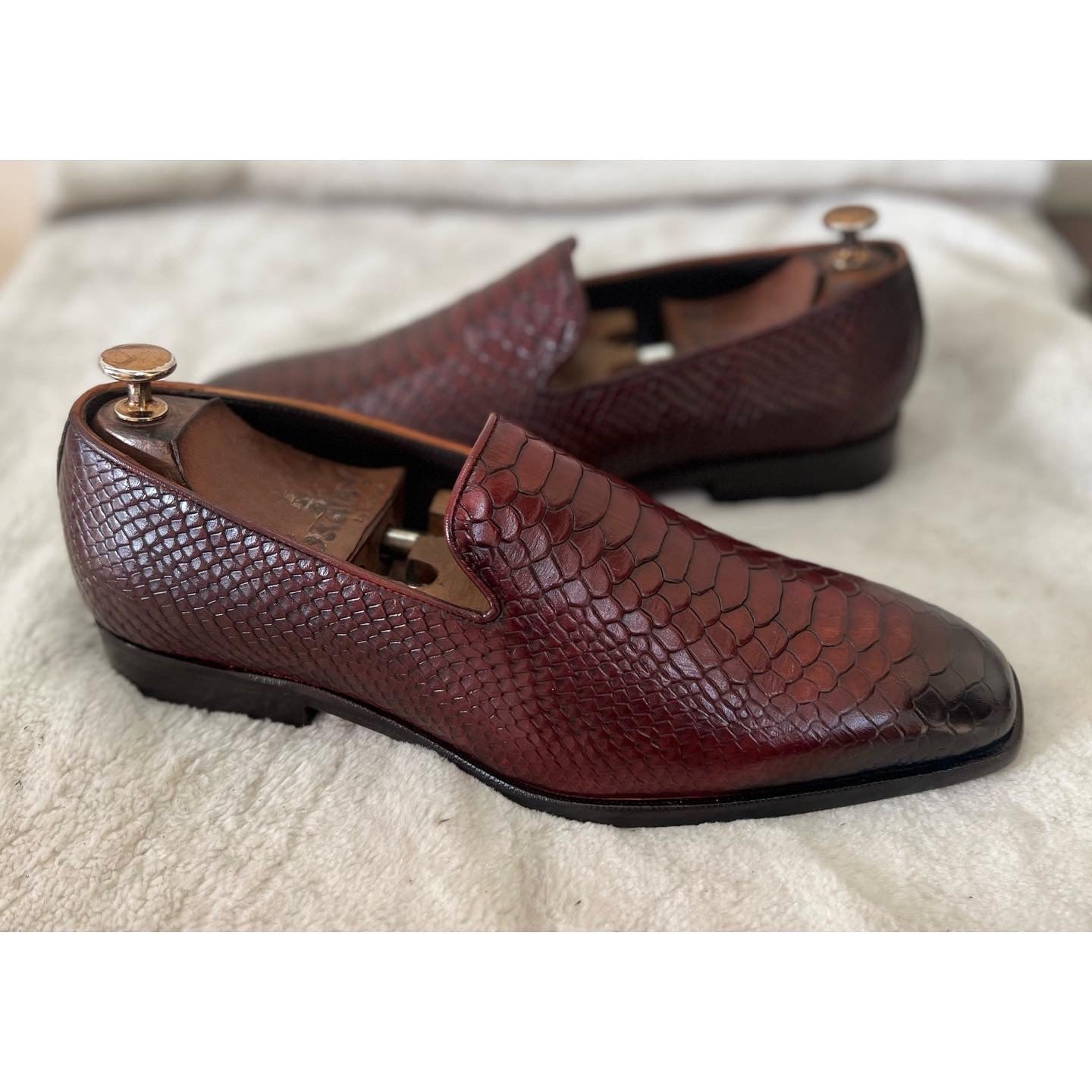 Pyhton Embossed Loafers Bordo