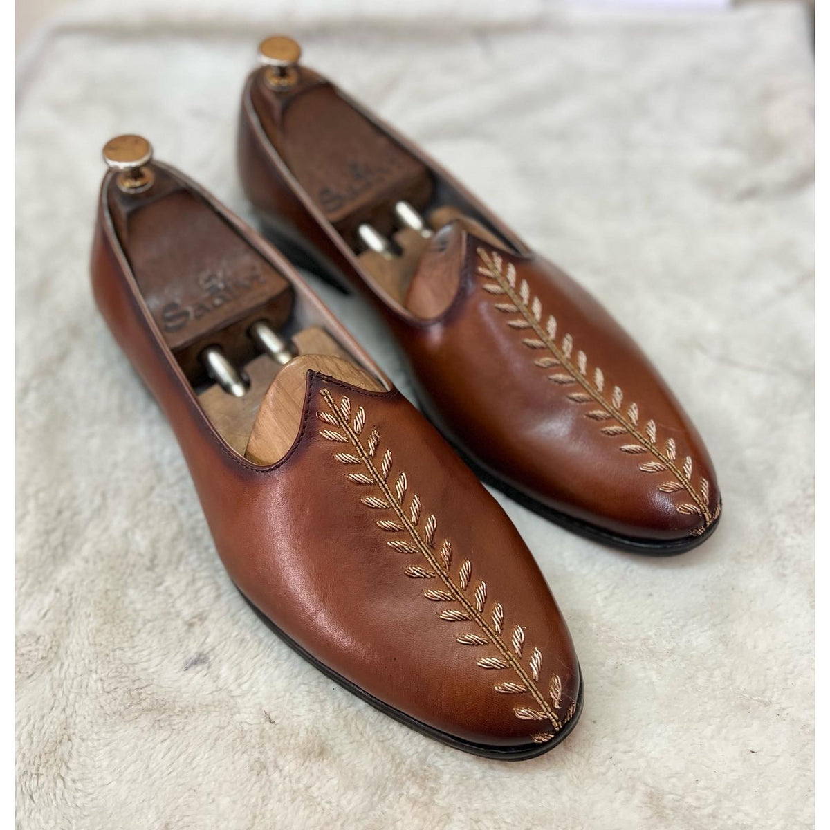 Tan Leather Leaves Jalsa