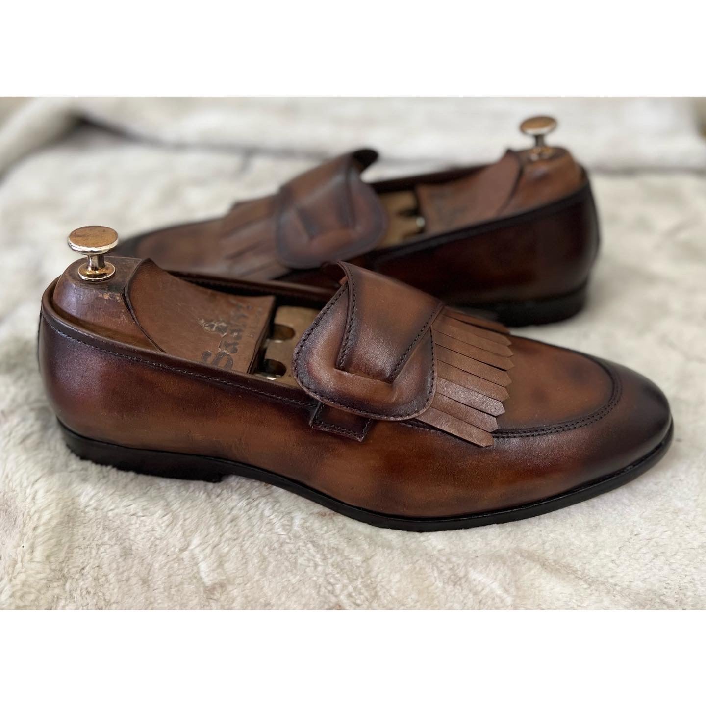 Butterfly Loafers With Fringes Hand Patina