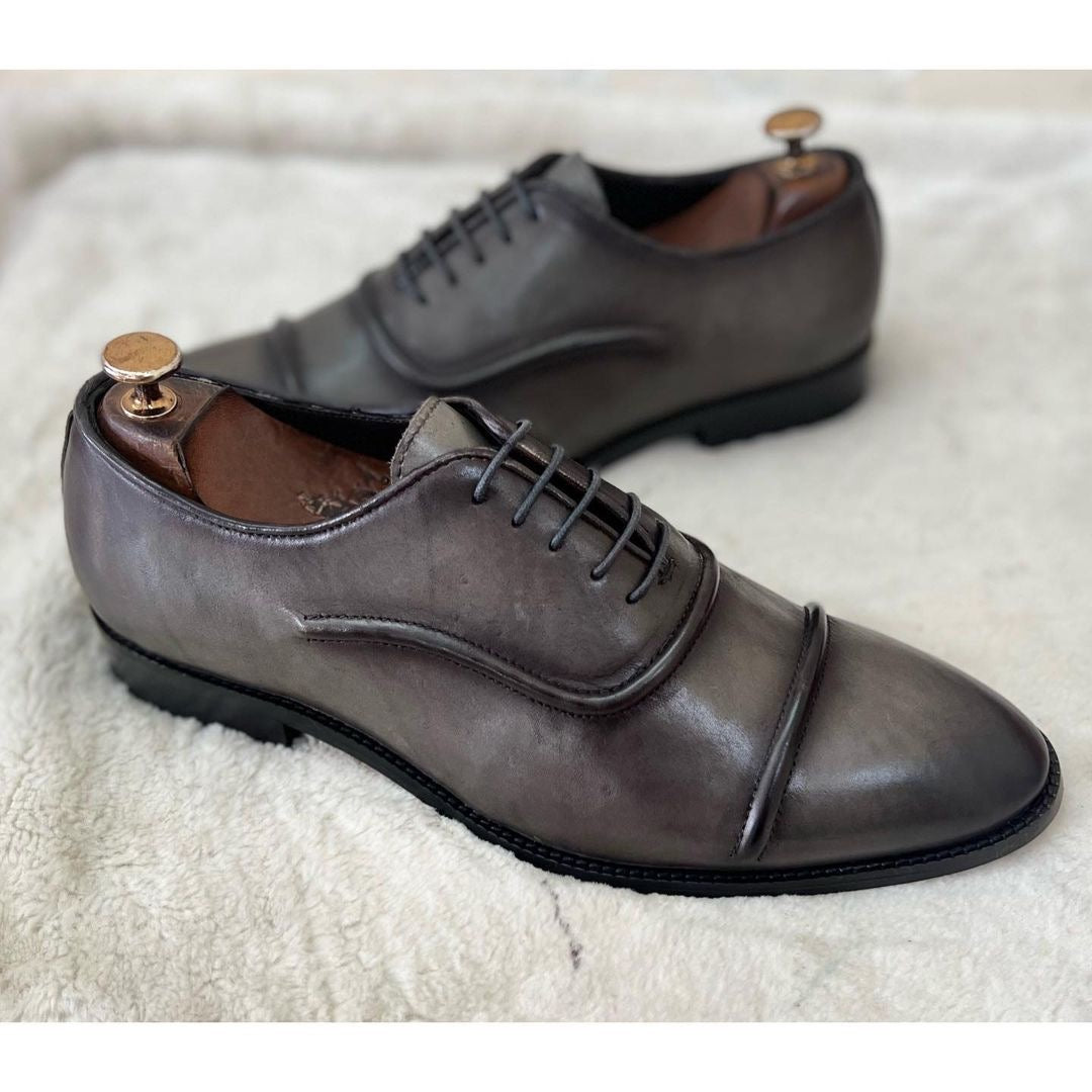 Grey Oxfords C Hand Patina