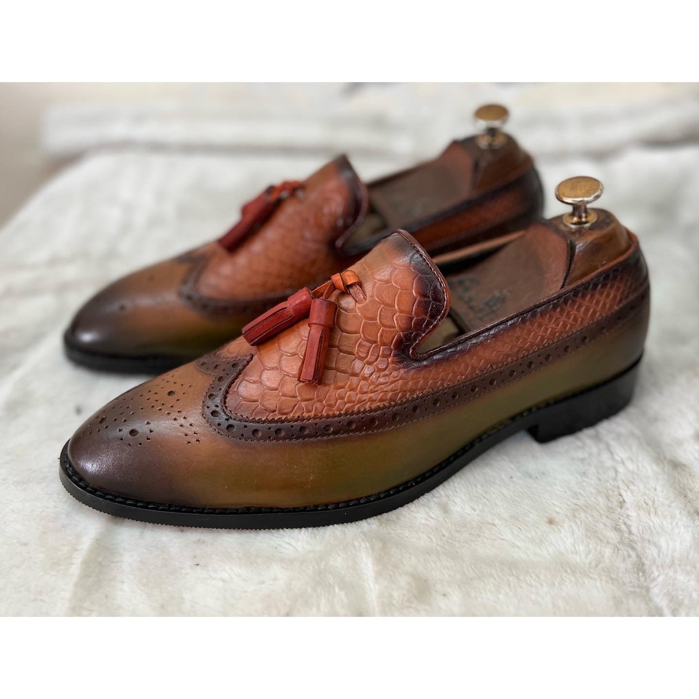 Twin Texture Wingcap Tassels Loafers Hp