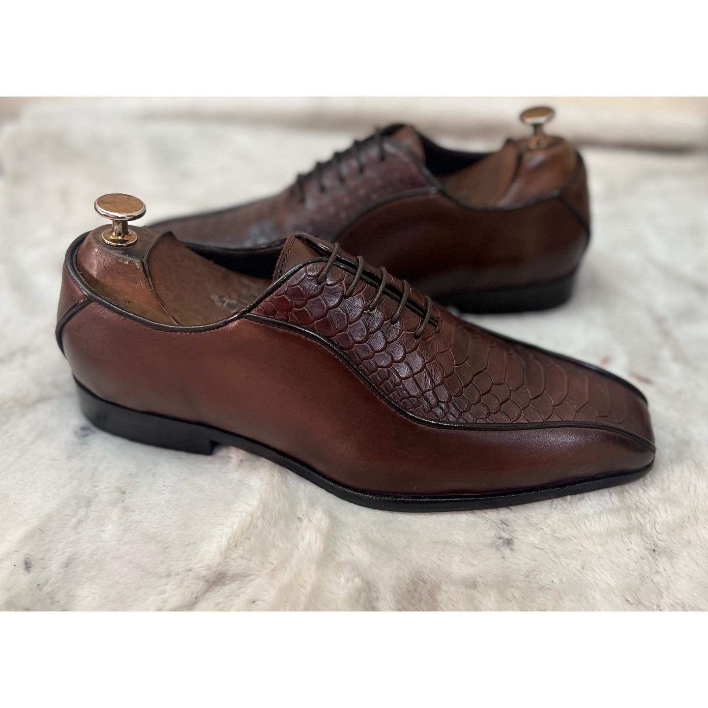 Pyhton Embossed Oxfords Brown Laceups